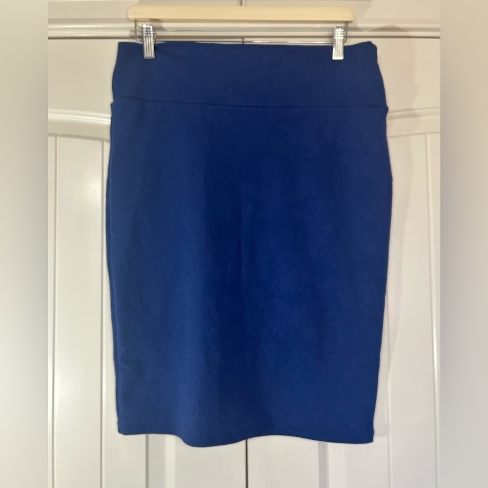 Lula Roe Royal Blue Floral Embossed Pull On Pencil Skirt. Size Large.